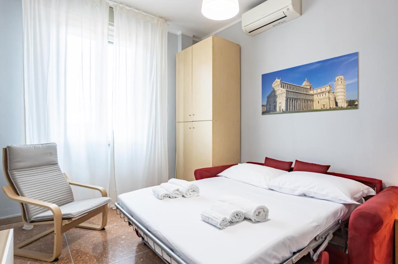Yellowsunny Apartment With Two Balconies 比萨 外观 照片