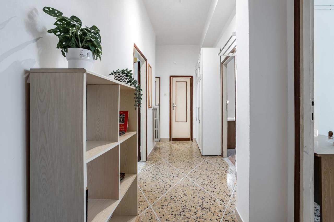 Yellowsunny Apartment With Two Balconies 比萨 外观 照片