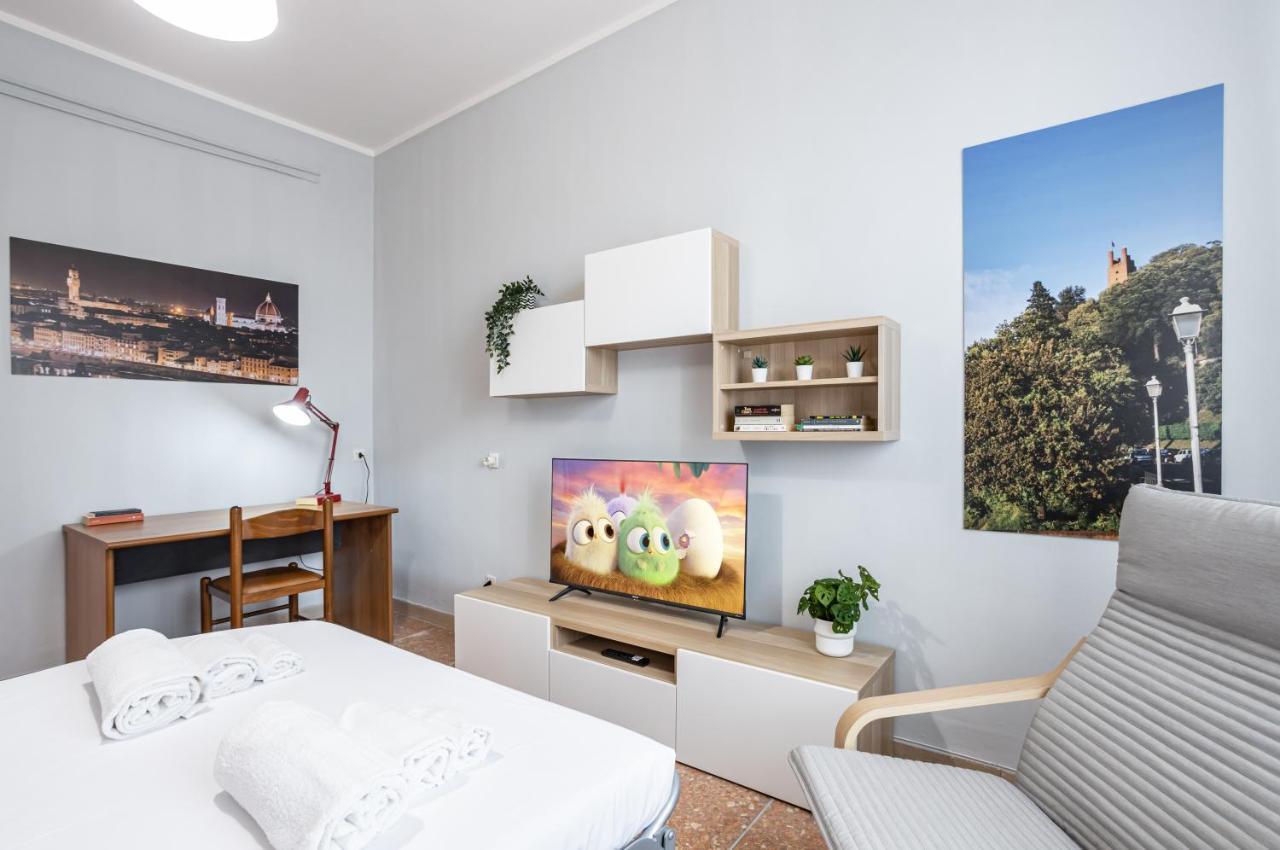 Yellowsunny Apartment With Two Balconies 比萨 外观 照片
